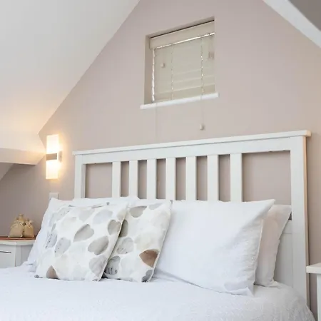 The Cwtch Fishguard Villa Trecwn Exterior photo